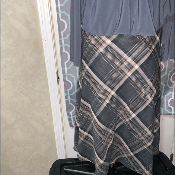 Maxie Skirt & shirt outfit - Picture 3 of 14